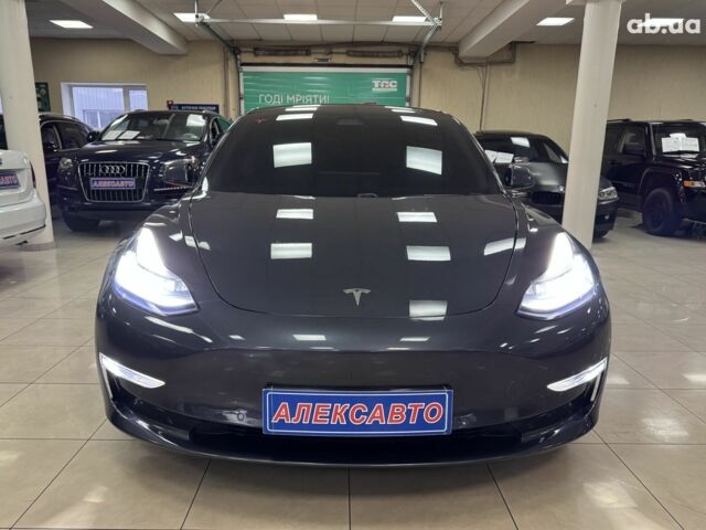 Сірий Тесла Модель 3, об'ємом двигуна 0 л та пробігом 76 тис. км за 19900 $, фото 6 на Automoto.ua