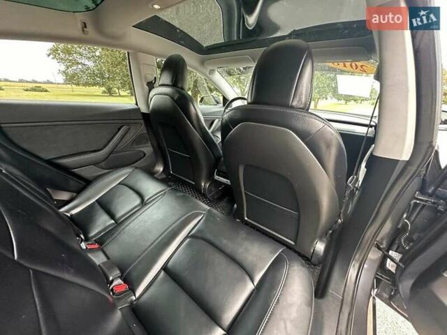 Сірий Тесла Модель 3, об'ємом двигуна 0 л та пробігом 34 тис. км за 9500 $, фото 10 на Automoto.ua