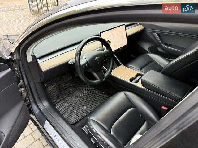 Сірий Тесла Модель 3, об'ємом двигуна 0 л та пробігом 91 тис. км за 17500 $, фото 11 на Automoto.ua