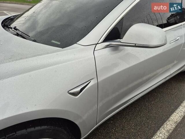 Серый Тесла Модель 3, объемом двигателя 0 л и пробегом 78 тыс. км за 18500 $, фото 14 на Automoto.ua