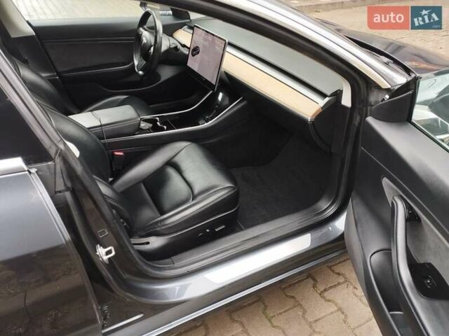 Серый Тесла Модель 3, объемом двигателя 0 л и пробегом 139 тыс. км за 15300 $, фото 8 на Automoto.ua