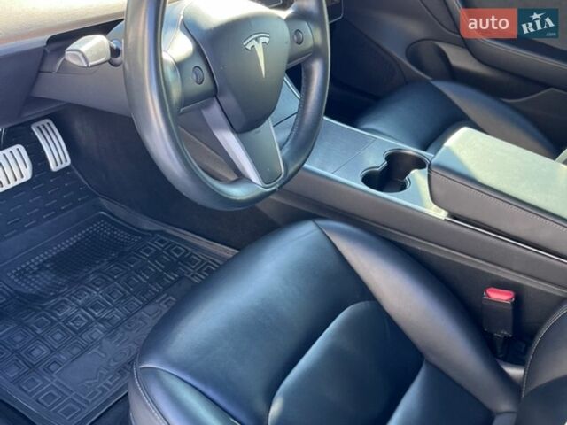 Сірий Тесла Модель 3, об'ємом двигуна 0 л та пробігом 112 тис. км за 15999 $, фото 9 на Automoto.ua