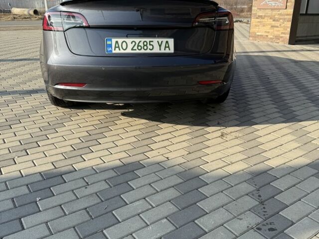 Сірий Тесла Модель 3, об'ємом двигуна 0 л та пробігом 122 тис. км за 15490 $, фото 3 на Automoto.ua