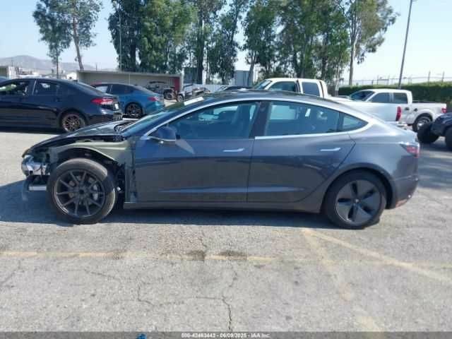 Сірий Тесла Модель 3, об'ємом двигуна 0 л та пробігом 77 тис. км за 5600 $, фото 14 на Automoto.ua