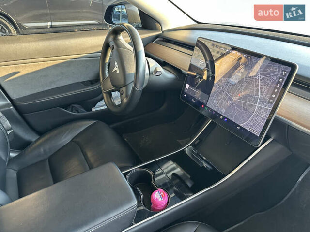 Сірий Тесла Модель 3, об'ємом двигуна 0 л та пробігом 97 тис. км за 17000 $, фото 25 на Automoto.ua