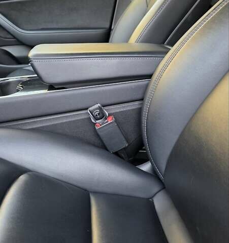 Сірий Тесла Модель 3, об'ємом двигуна 0 л та пробігом 84 тис. км за 17500 $, фото 33 на Automoto.ua