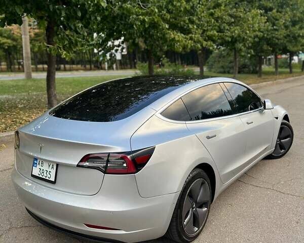 Серый Тесла Модель 3, объемом двигателя 0 л и пробегом 131 тыс. км за 16900 $, фото 20 на Automoto.ua