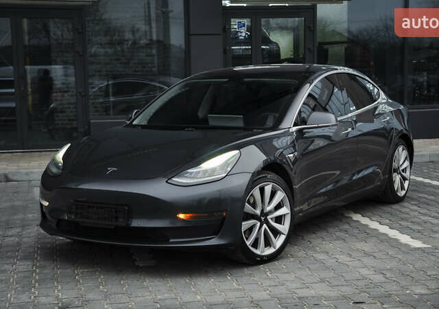 Сірий Тесла Модель 3, об'ємом двигуна 0 л та пробігом 150 тис. км за 19000 $, фото 3 на Automoto.ua