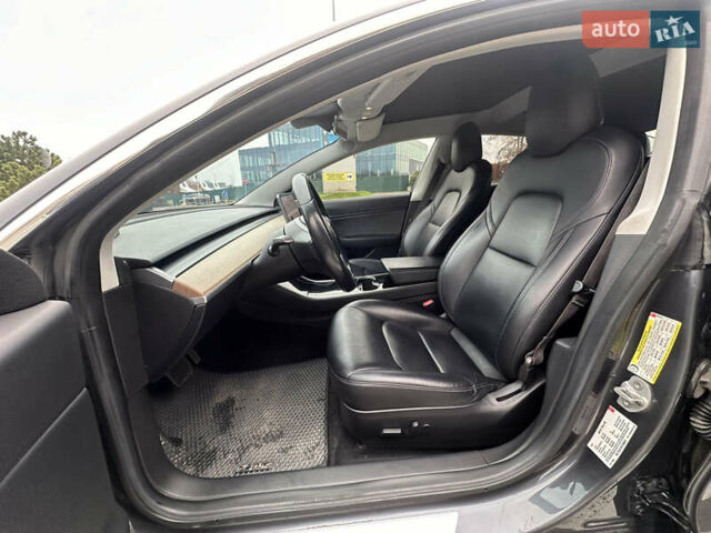 Сірий Тесла Модель 3, об'ємом двигуна 0 л та пробігом 150 тис. км за 13999 $, фото 13 на Automoto.ua