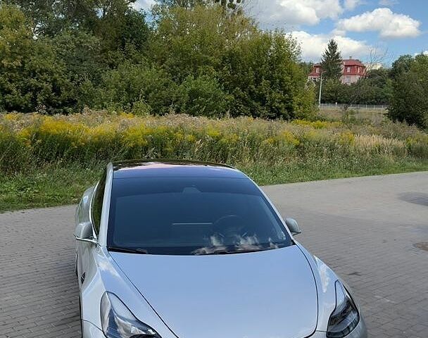 Серый Тесла Модель 3, объемом двигателя 0 л и пробегом 194 тыс. км за 15399 $, фото 6 на Automoto.ua