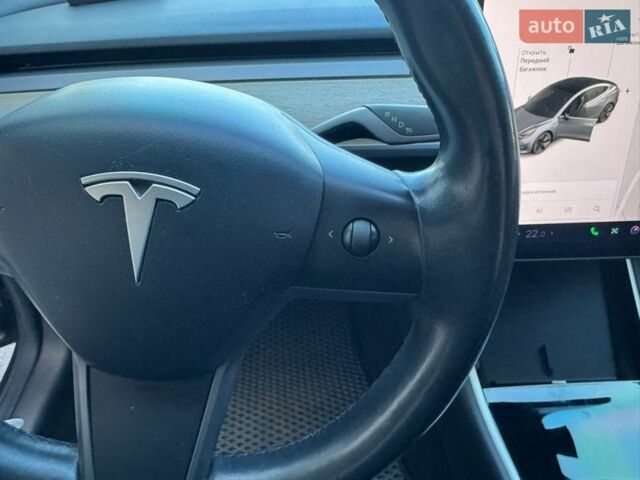 Серый Тесла Модель 3, объемом двигателя 0 л и пробегом 154 тыс. км за 15299 $, фото 12 на Automoto.ua