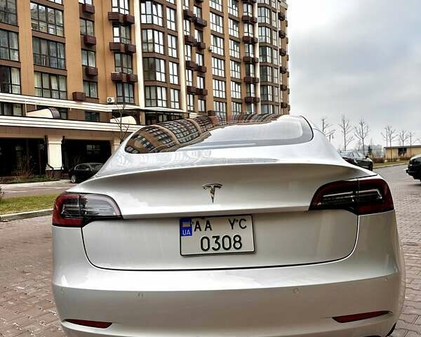 Сірий Тесла Модель 3, об'ємом двигуна 0 л та пробігом 71 тис. км за 17900 $, фото 5 на Automoto.ua