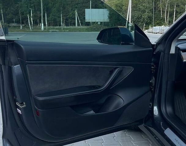 Сірий Тесла Модель 3, об'ємом двигуна 0 л та пробігом 212 тис. км за 16300 $, фото 22 на Automoto.ua