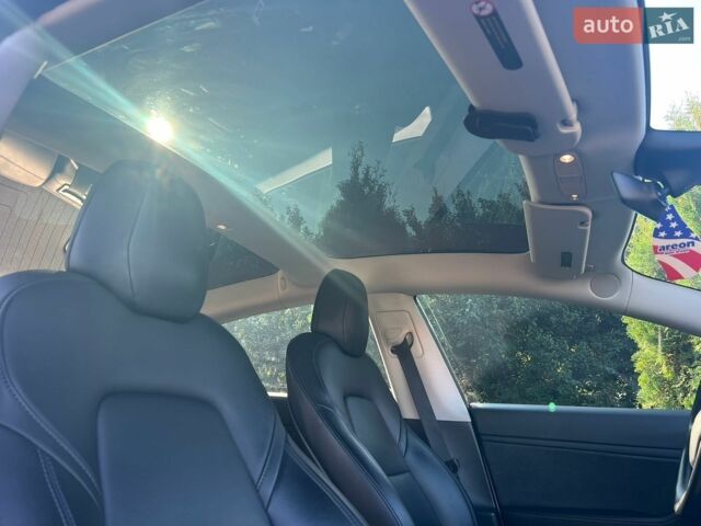 Серый Тесла Модель 3, объемом двигателя 0 л и пробегом 89 тыс. км за 16100 $, фото 10 на Automoto.ua