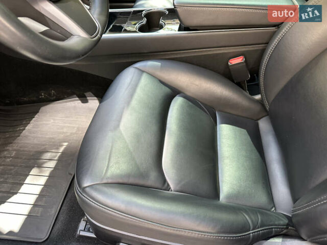 Серый Тесла Модель 3, объемом двигателя 0 л и пробегом 90 тыс. км за 17600 $, фото 32 на Automoto.ua