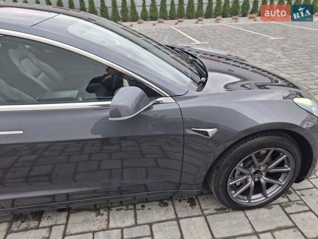 Серый Тесла Модель 3, объемом двигателя 0 л и пробегом 194 тыс. км за 14700 $, фото 12 на Automoto.ua