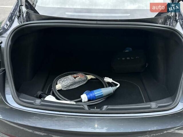 Серый Тесла Модель 3, объемом двигателя 0 л и пробегом 67 тыс. км за 19300 $, фото 21 на Automoto.ua