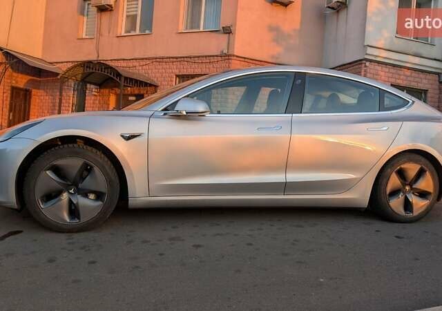 Серый Тесла Модель 3, объемом двигателя 0 л и пробегом 91 тыс. км за 16900 $, фото 1 на Automoto.ua