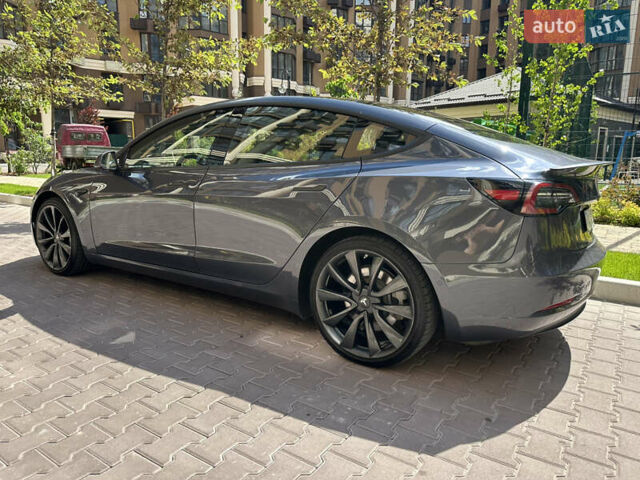 Серый Тесла Модель 3, объемом двигателя 0 л и пробегом 90 тыс. км за 17600 $, фото 10 на Automoto.ua