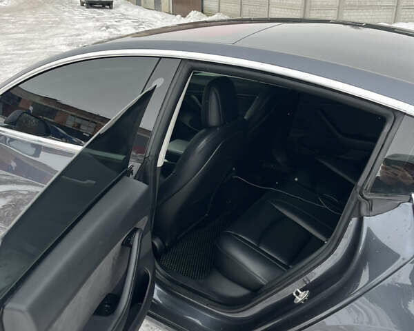 Сірий Тесла Модель 3, об'ємом двигуна 0 л та пробігом 126 тис. км за 14500 $, фото 11 на Automoto.ua