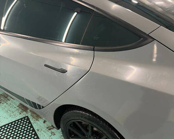 Сірий Тесла Модель 3, об'ємом двигуна 0 л та пробігом 210 тис. км за 13000 $, фото 23 на Automoto.ua