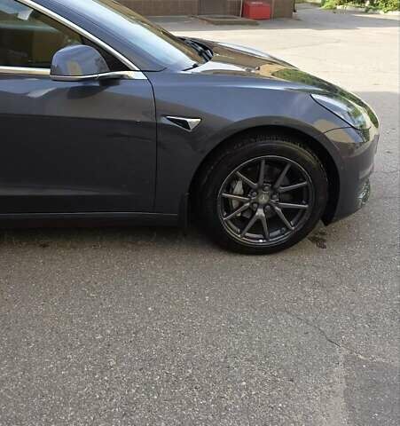 Сірий Тесла Модель 3, об'ємом двигуна 0 л та пробігом 84 тис. км за 17500 $, фото 11 на Automoto.ua