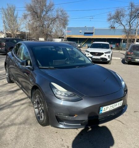 Серый Тесла Модель 3, объемом двигателя 0 л и пробегом 125 тыс. км за 13500 $, фото 2 на Automoto.ua