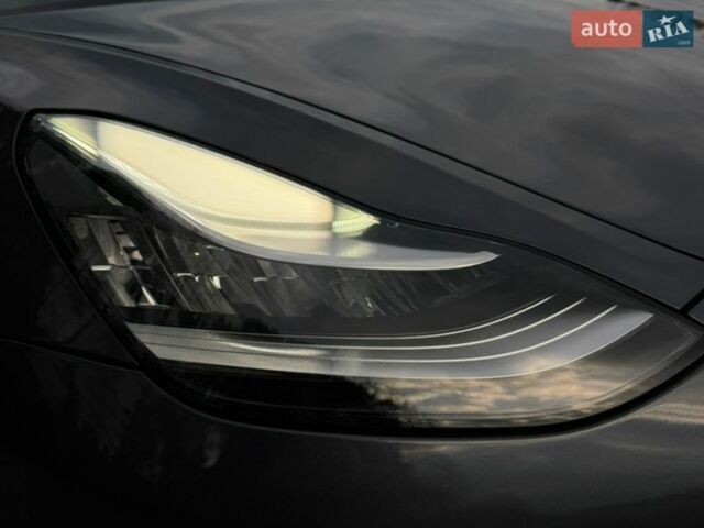 Сірий Тесла Модель 3, об'ємом двигуна 0 л та пробігом 140 тис. км за 16499 $, фото 11 на Automoto.ua