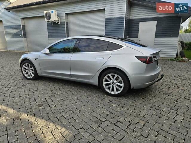 Тесла Модель 3 2018 у Львові на Automoto.ua Сірий Тесла Модель 3, об'ємом двигуна 0 л та пробігом 102 тис. км за 19000 $, фото 7 на Automoto.ua