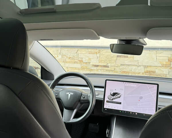 Серый Тесла Модель 3, объемом двигателя 0 л и пробегом 84 тыс. км за 17400 $, фото 41 на Automoto.ua