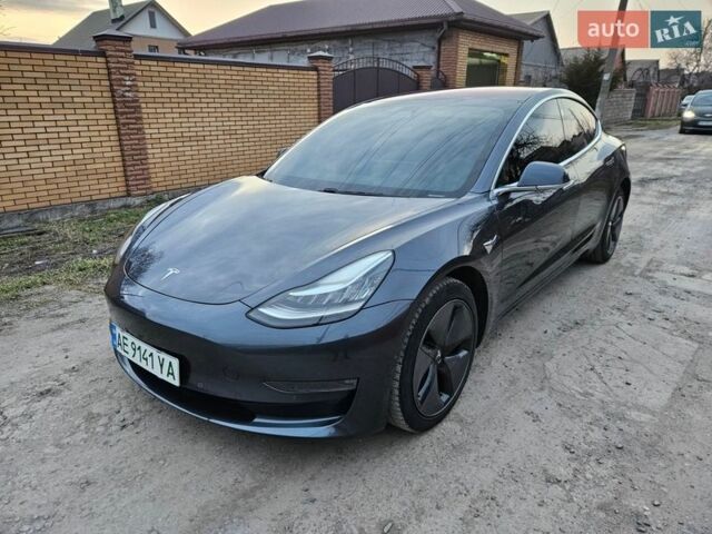 Сірий Тесла Модель 3, об'ємом двигуна 0 л та пробігом 182 тис. км за 14400 $, фото 1 на Automoto.ua