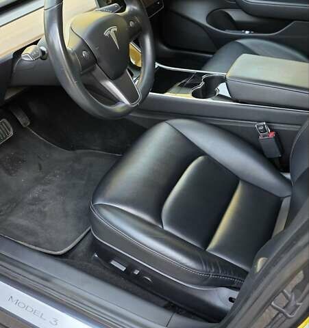Сірий Тесла Модель 3, об'ємом двигуна 0 л та пробігом 84 тис. км за 17500 $, фото 41 на Automoto.ua