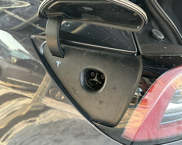 Сірий Тесла Модель 3, об'ємом двигуна 0 л та пробігом 97 тис. км за 17000 $, фото 23 на Automoto.ua