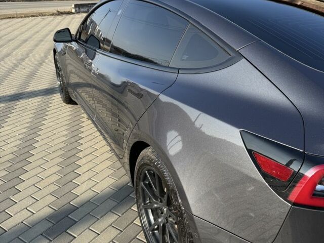 Сірий Тесла Модель 3, об'ємом двигуна 0 л та пробігом 122 тис. км за 15490 $, фото 7 на Automoto.ua