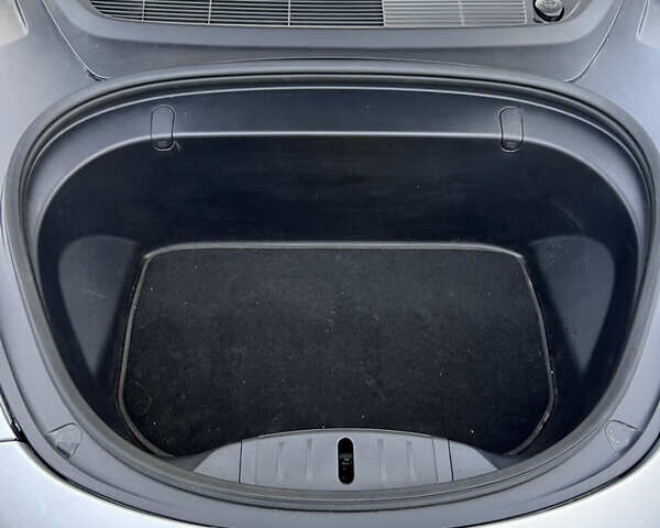 Сірий Тесла Модель 3, об'ємом двигуна 0 л та пробігом 140 тис. км за 17500 $, фото 12 на Automoto.ua