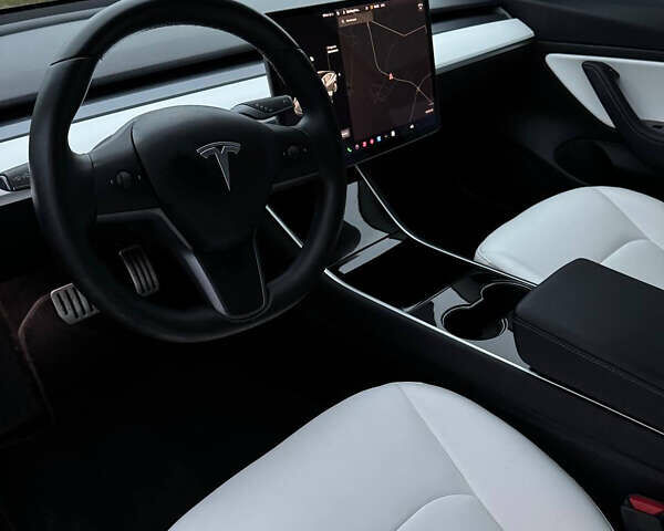 Сірий Тесла Модель 3, об'ємом двигуна 0 л та пробігом 115 тис. км за 19300 $, фото 9 на Automoto.ua