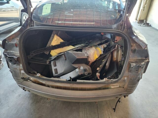 Серый Тесла Модель 3, объемом двигателя 0 л и пробегом 162 тыс. км за 17800 $, фото 13 на Automoto.ua