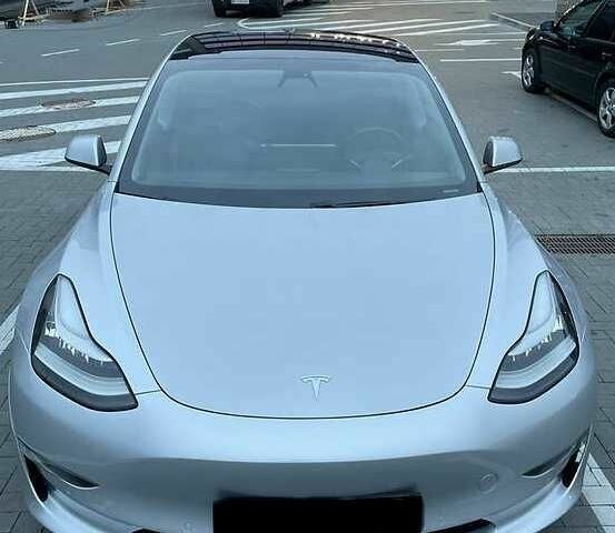 Серый Тесла Модель 3, объемом двигателя 0 л и пробегом 121 тыс. км за 11900 $, фото 2 на Automoto.ua
