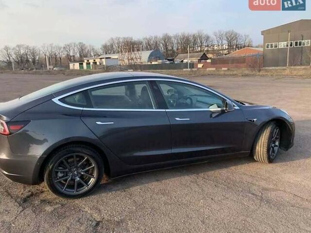 Серый Тесла Модель 3, объемом двигателя 0 л и пробегом 135 тыс. км за 18300 $, фото 6 на Automoto.ua