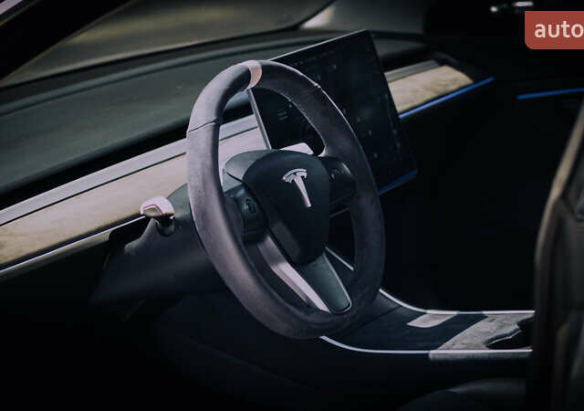 Тесла Модель 3 2018 в Ивано-Франковске на Automoto.ua Серый Тесла Модель 3, объемом двигателя 0 л и пробегом 119 тыс. км за 16999 $, фото 13 на Automoto.ua