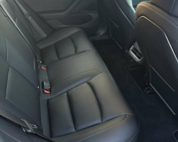 Сірий Тесла Модель 3, об'ємом двигуна 0 л та пробігом 50 тис. км за 18500 $, фото 9 на Automoto.ua