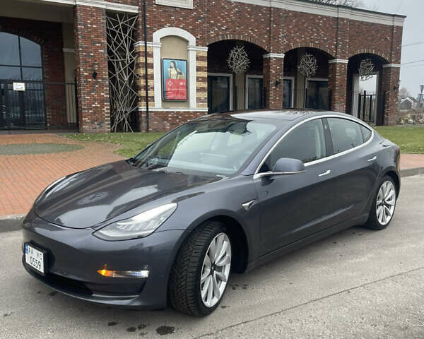 Серый Тесла Модель 3, объемом двигателя 0 л и пробегом 140 тыс. км за 16500 $, фото 1 на Automoto.ua