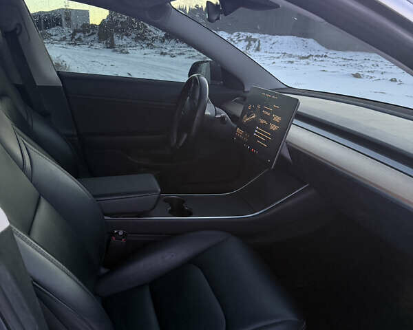 Сірий Тесла Модель 3, об'ємом двигуна 0 л та пробігом 130 тис. км за 17100 $, фото 9 на Automoto.ua