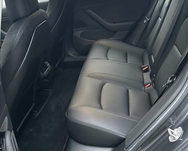 Серый Тесла Модель 3, объемом двигателя 0 л и пробегом 67 тыс. км за 19300 $, фото 14 на Automoto.ua