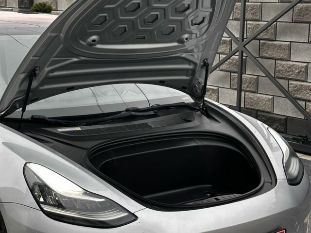 Сірий Тесла Модель 3, об'ємом двигуна 0 л та пробігом 199 тис. км за 15499 $, фото 10 на Automoto.ua