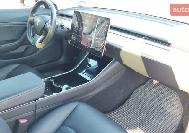 Сірий Тесла Модель 3, об'ємом двигуна 0 л та пробігом 87 тис. км за 18200 $, фото 7 на Automoto.ua