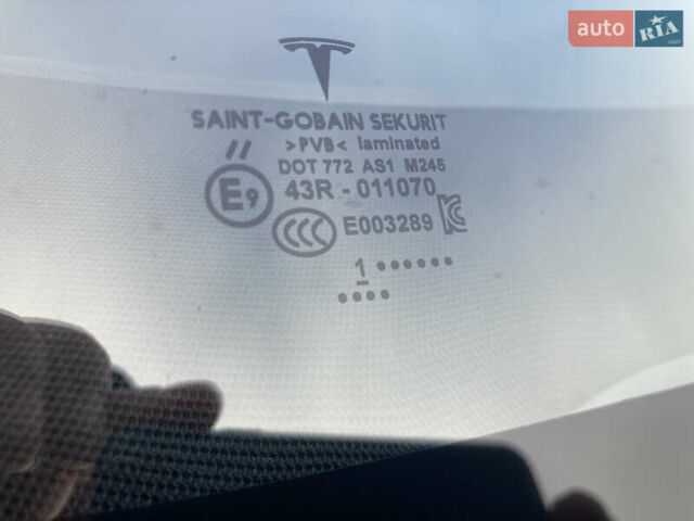Серый Тесла Модель 3, объемом двигателя 0 л и пробегом 64 тыс. км за 16490 $, фото 15 на Automoto.ua