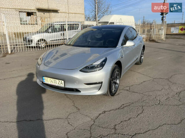 Серый Тесла Модель 3, объемом двигателя 0 л и пробегом 59 тыс. км за 16000 $, фото 3 на Automoto.ua