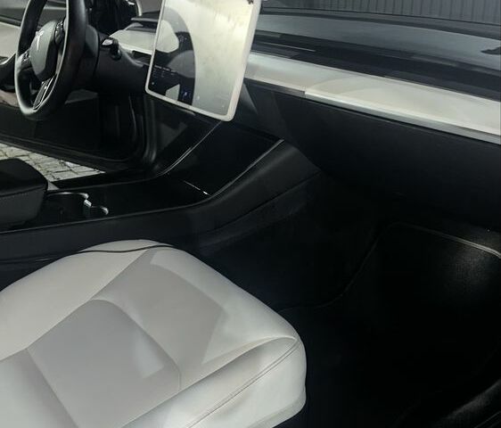 Сірий Тесла Модель 3, об'ємом двигуна 0 л та пробігом 127 тис. км за 18000 $, фото 6 на Automoto.ua