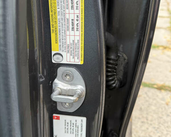 Сірий Тесла Модель 3, об'ємом двигуна 0 л та пробігом 105 тис. км за 17750 $, фото 11 на Automoto.ua